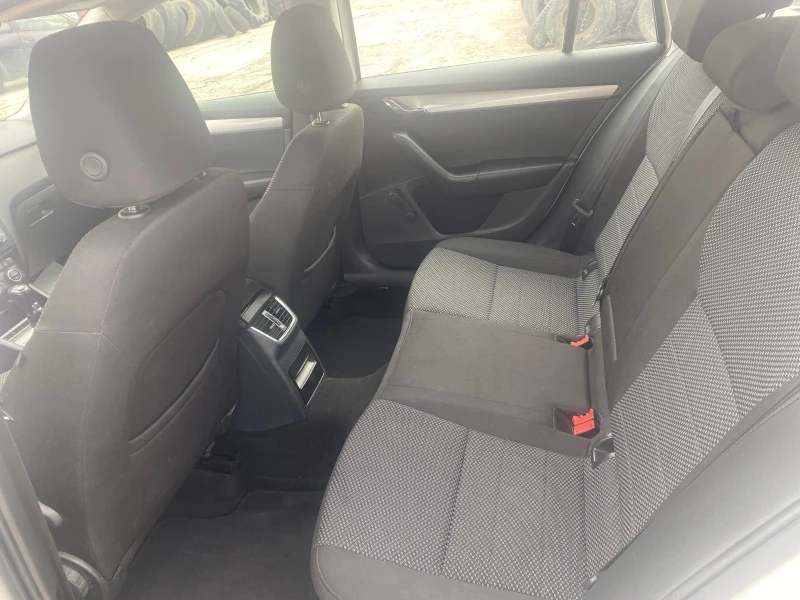 Skoda Octavia 2.0TDI 184 AUTO, снимка 6 - Автомобили и джипове - 52054992