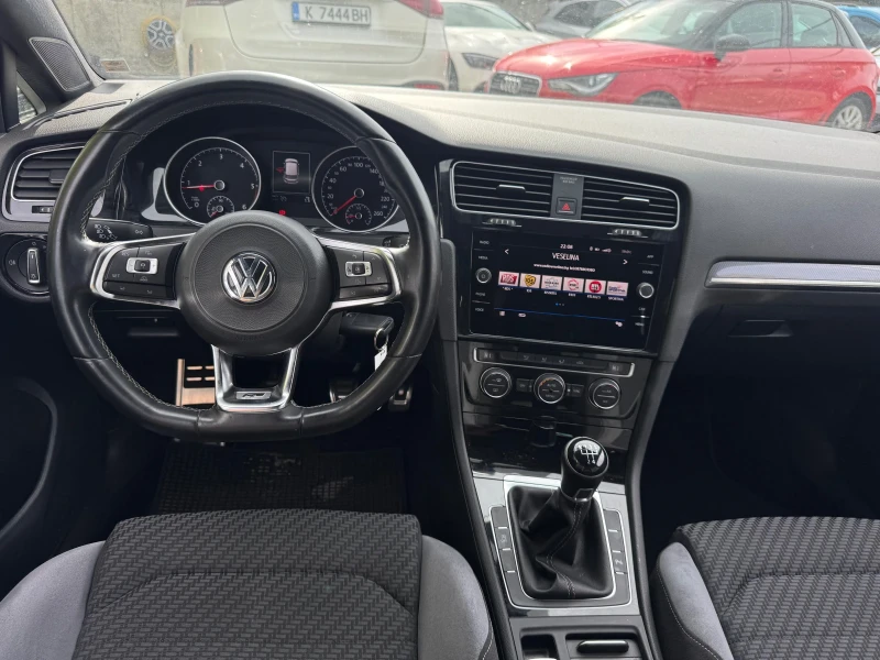 VW Golf 1.6TDI* 2xR-Line , снимка 7 - Автомобили и джипове - 52219746