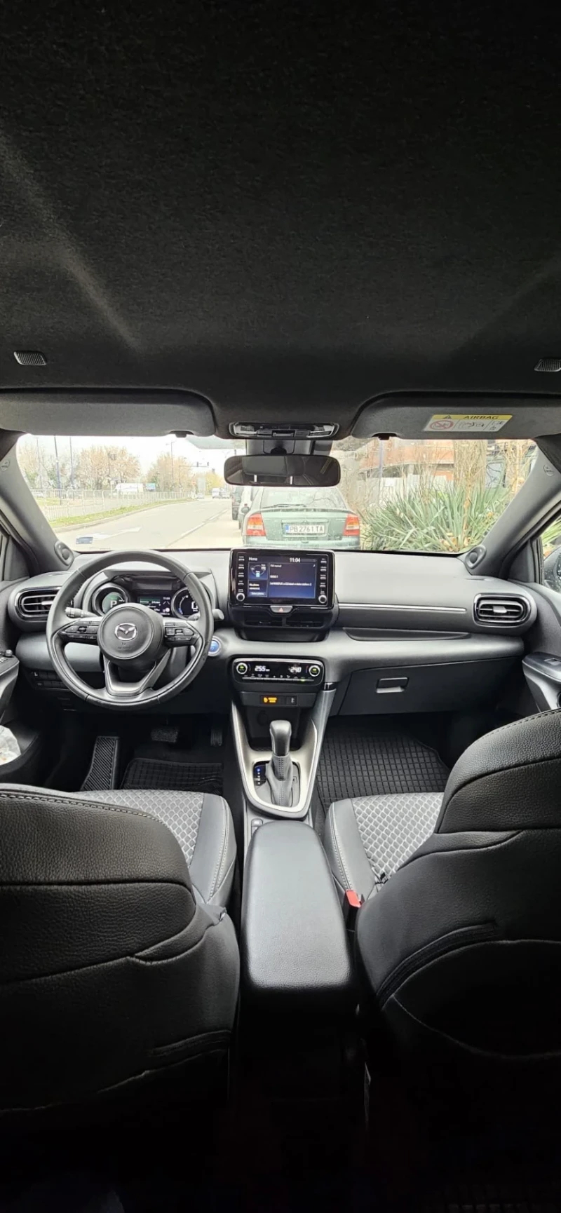 Mazda 2 HYBRID/DISTRONIC/CAMERA, снимка 10 - Автомобили и джипове - 52455850