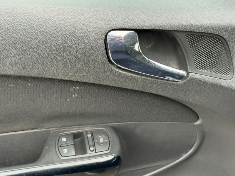 Opel Corsa 1.2, снимка 7 - Автомобили и джипове - 53223702