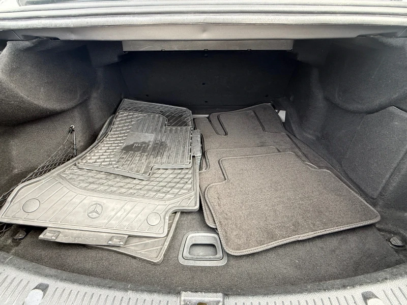 Mercedes-Benz E 220 AMG AVANTGARDE, снимка 7 - Автомобили и джипове - 53397244