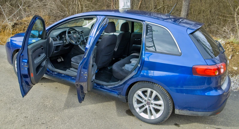 Fiat Croma 2.2 16v automatic, снимка 11 - Автомобили и джипове - 53537598