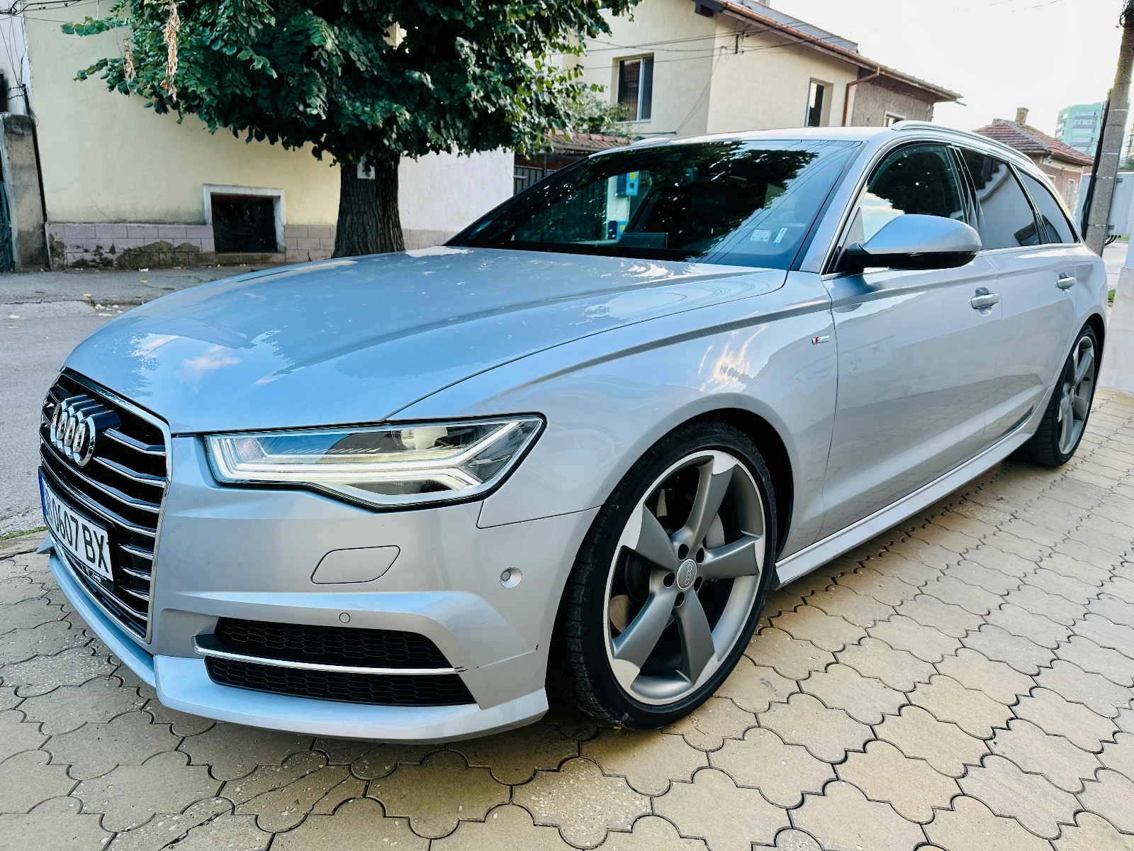 Audi A6 3.0TDI S-line 272 Пълна сервизна история в Ауди - изображение 3