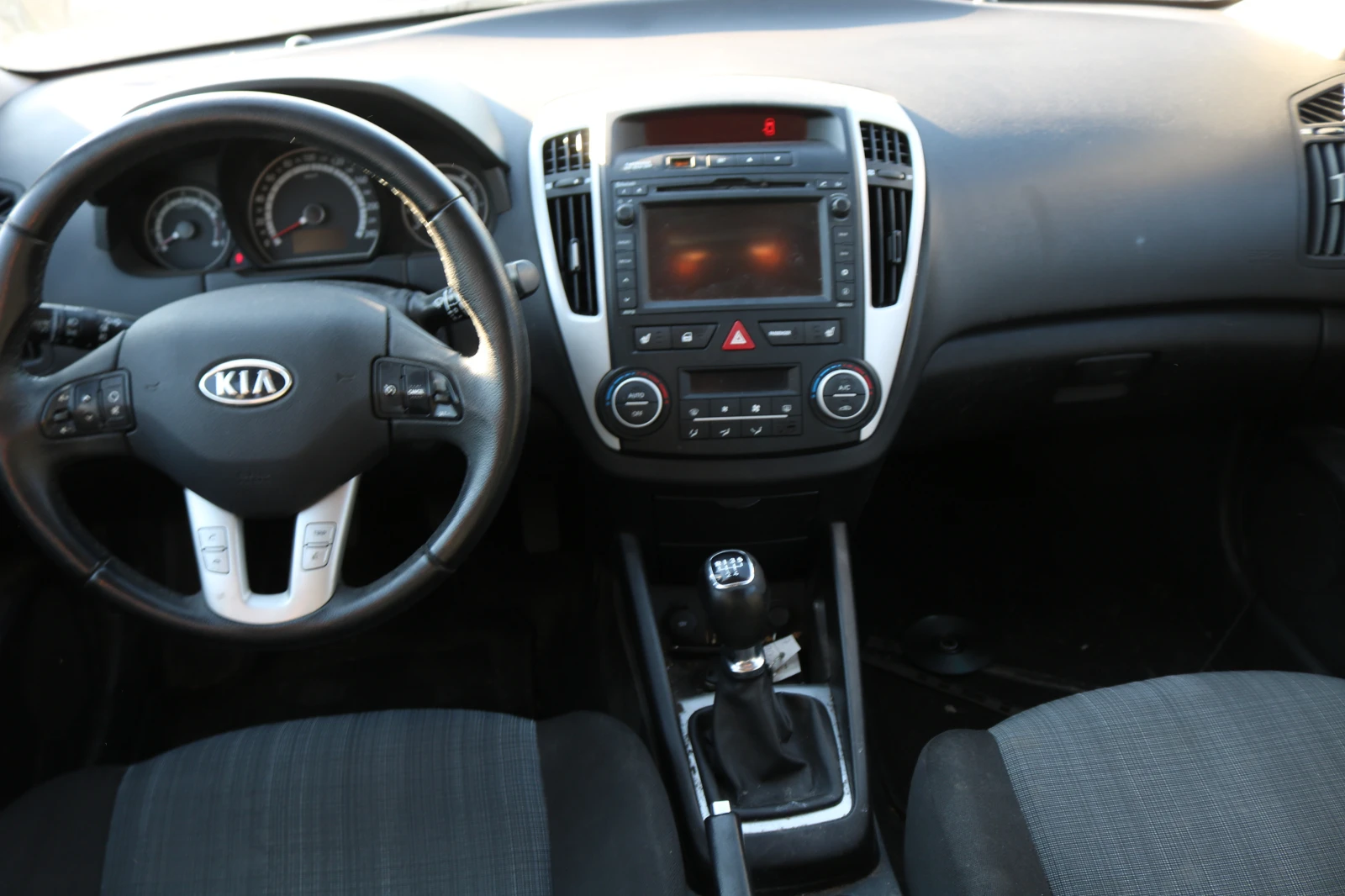 Kia Ceed 1.4   | Mobile.bg   15