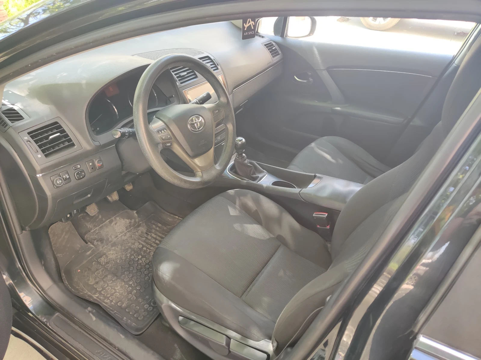 Toyota Avensis 1.6 - изображение 4