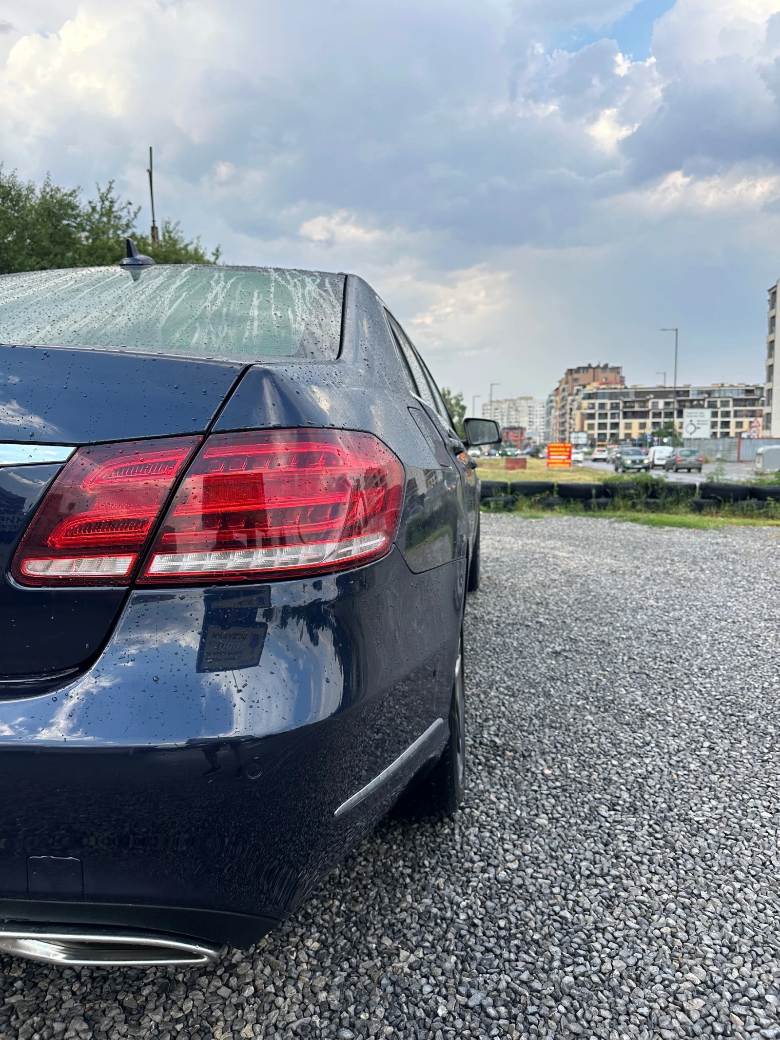 Mercedes-Benz E 200  - изображение 2
