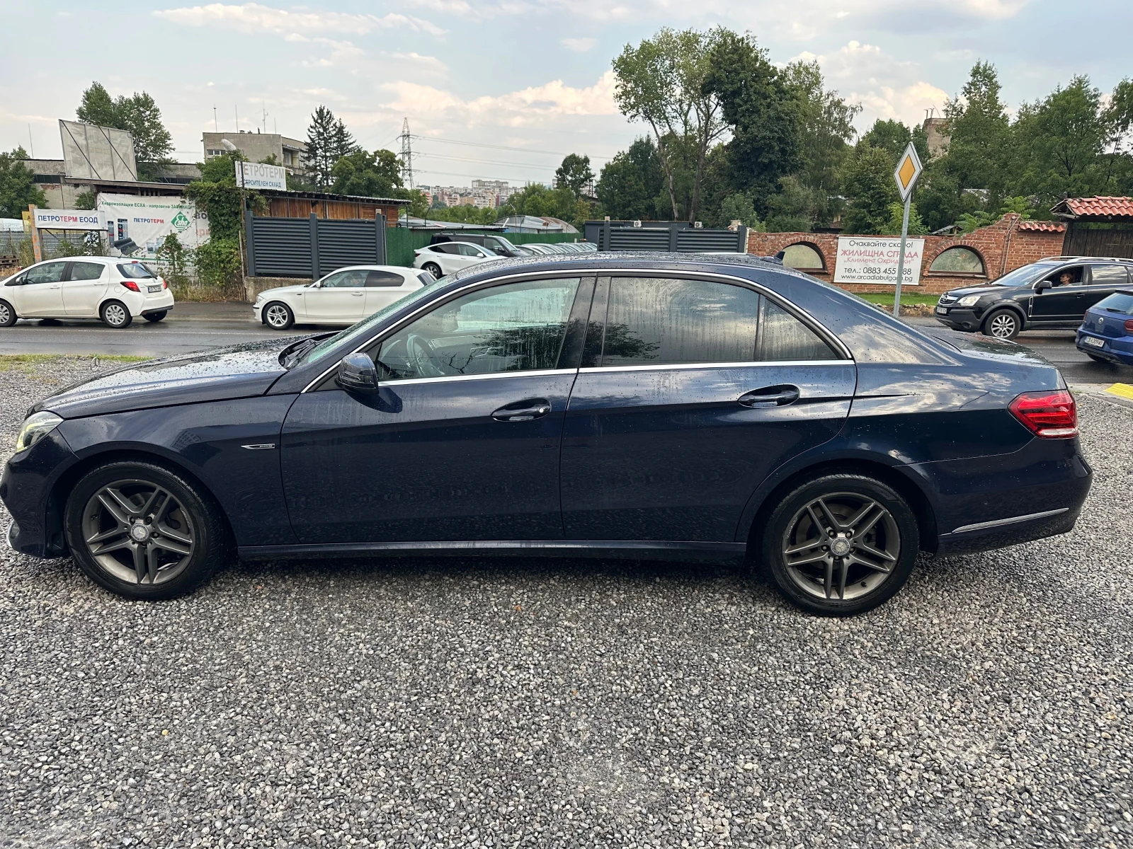 Mercedes-Benz E 200  - изображение 8
