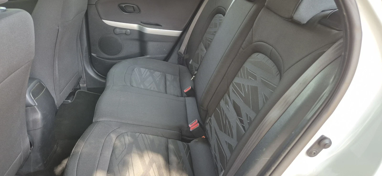 Kia Ceed 1.6-135кс. КЛИМА - изображение 10