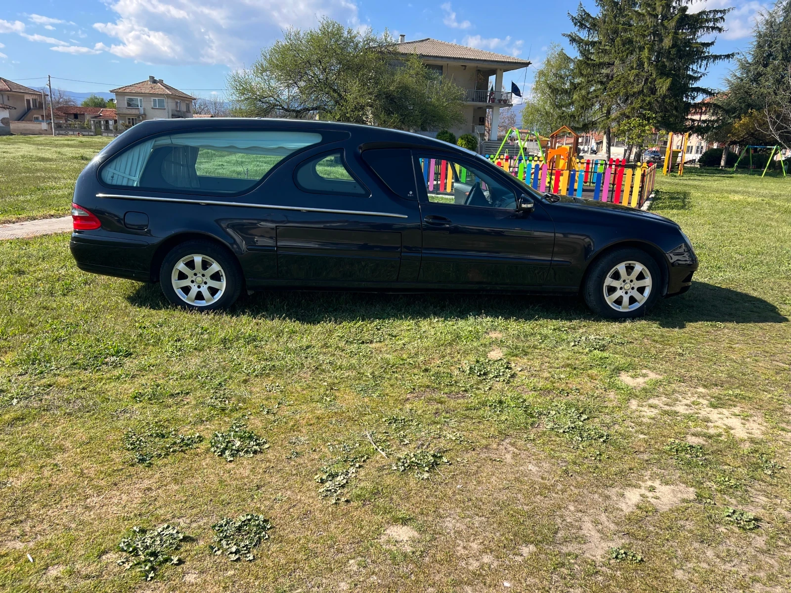 Mercedes-Benz E 220 Катафалка - изображение 3