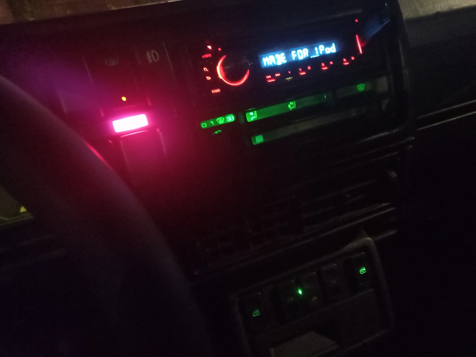 VW Golf 1.6 - изображение 7