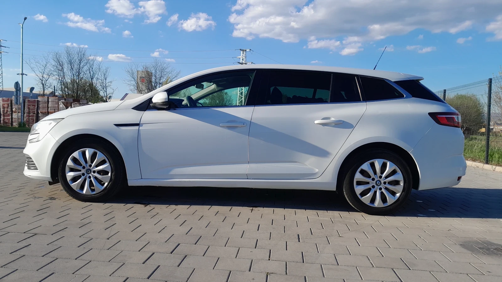 Renault Megane 1.6 ГАЗ, снимка 6 - Автомобили и джипове - 54498197