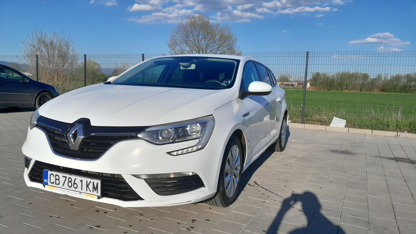 Renault Megane 1.6 ГАЗ, снимка 2 - Автомобили и джипове - 54498197