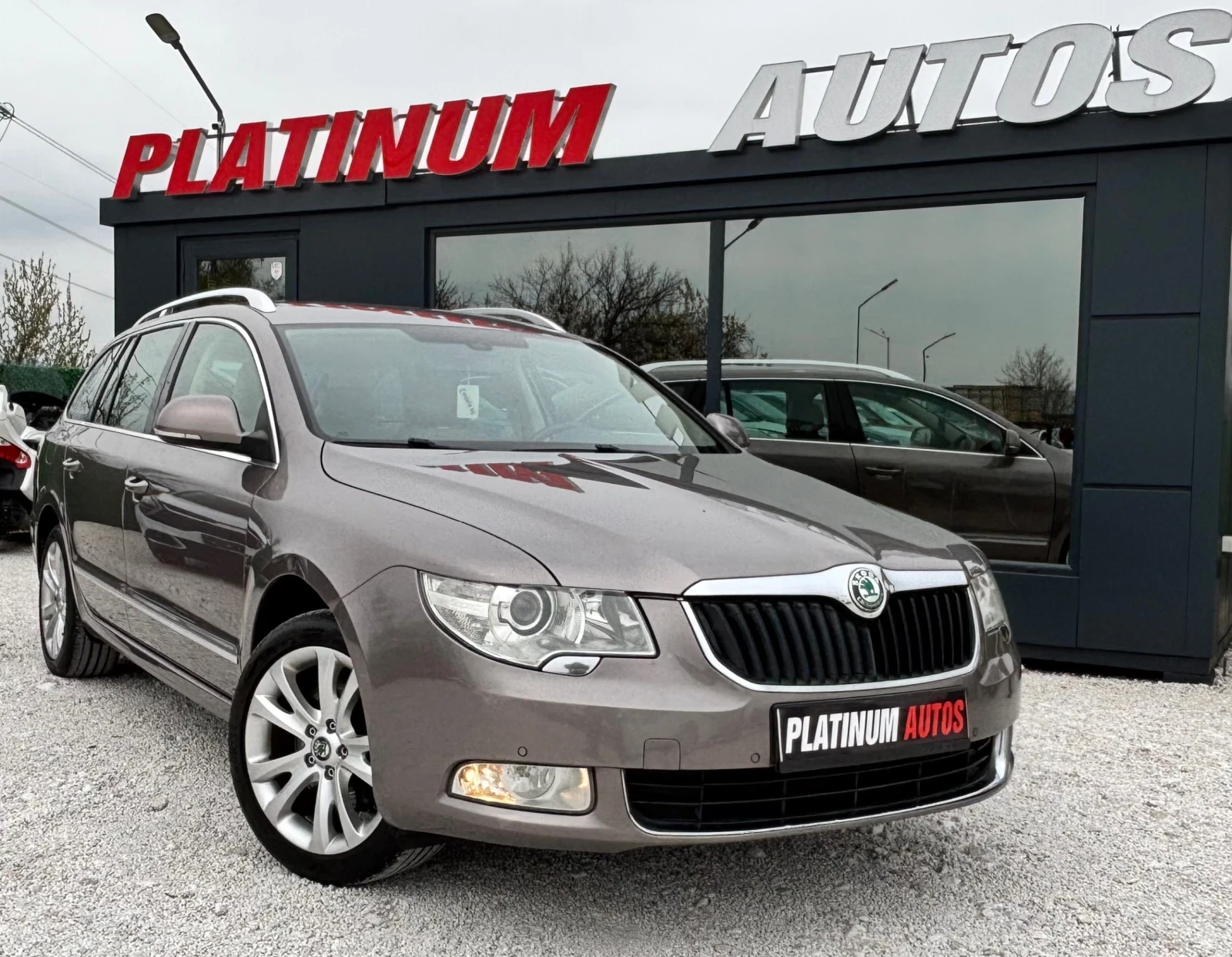 Skoda Superb 2.0TDI/AVTOMAT/MAX MAX FULL