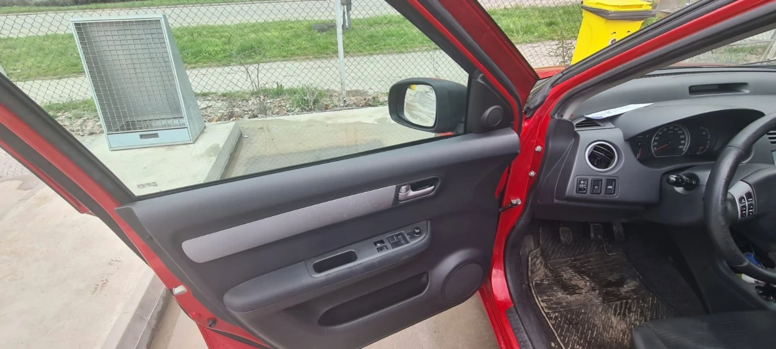 Suzuki Swift, снимка 6 - Автомобили и джипове - 54267847