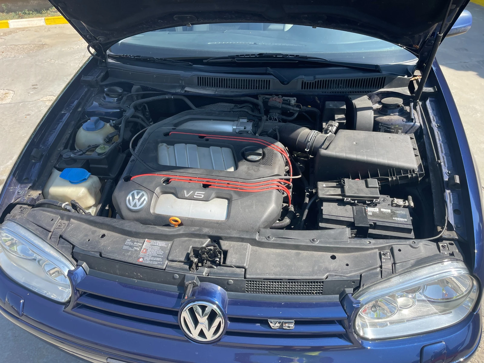 VW Golf 2.3 V5 Hiline, снимка 16 - Автомобили и джипове - 55103261
