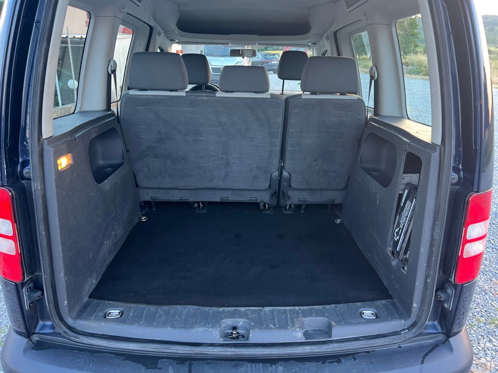 VW Caddy, снимка 13 - Автомобили и джипове - 55166486