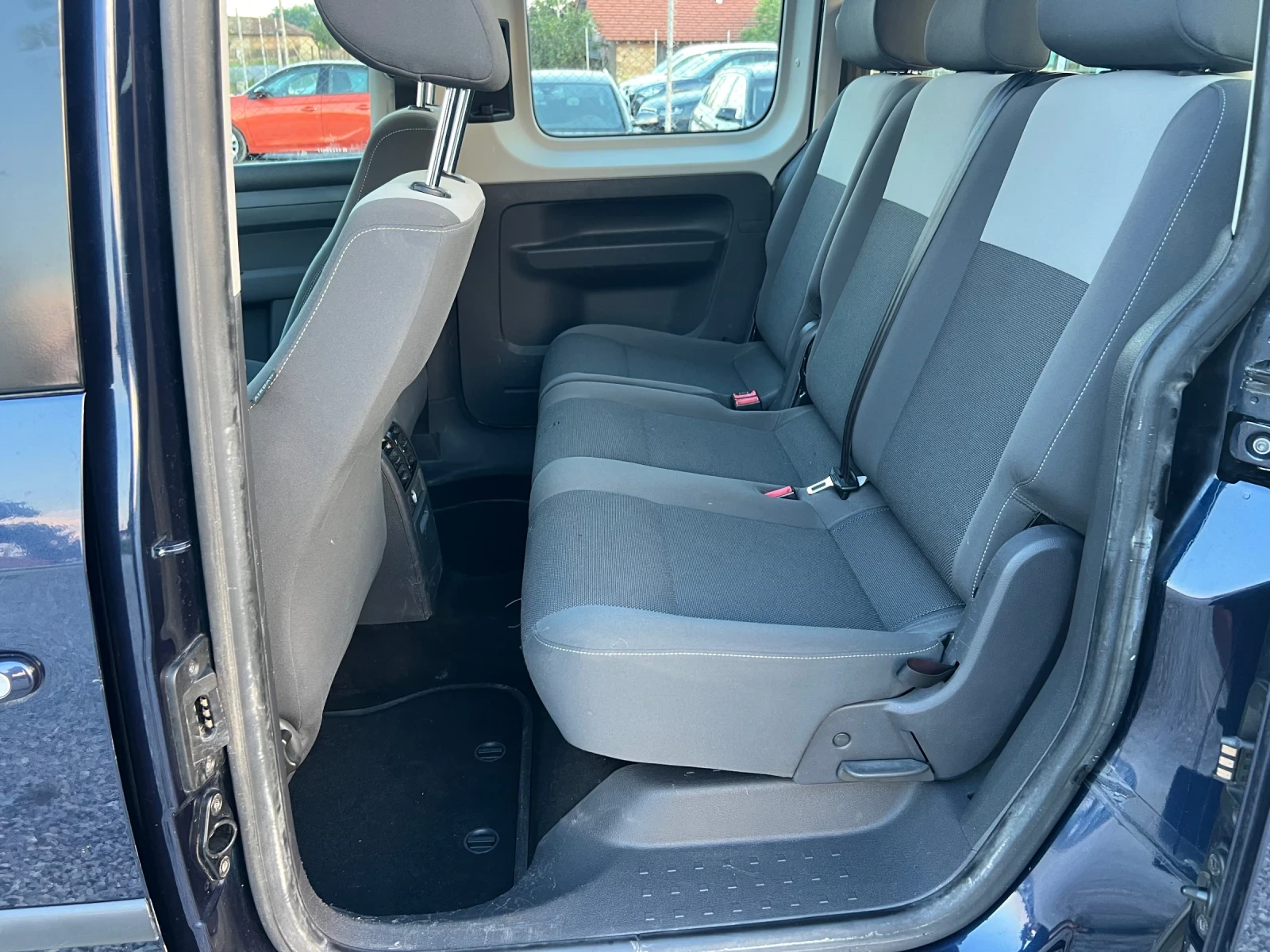 VW Caddy, снимка 6 - Автомобили и джипове - 55166486