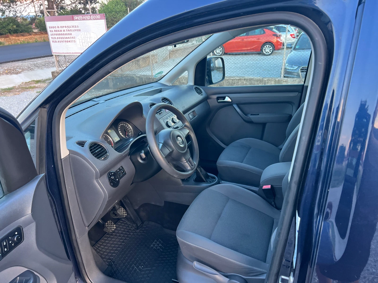 VW Caddy, снимка 5 - Автомобили и джипове - 55166486