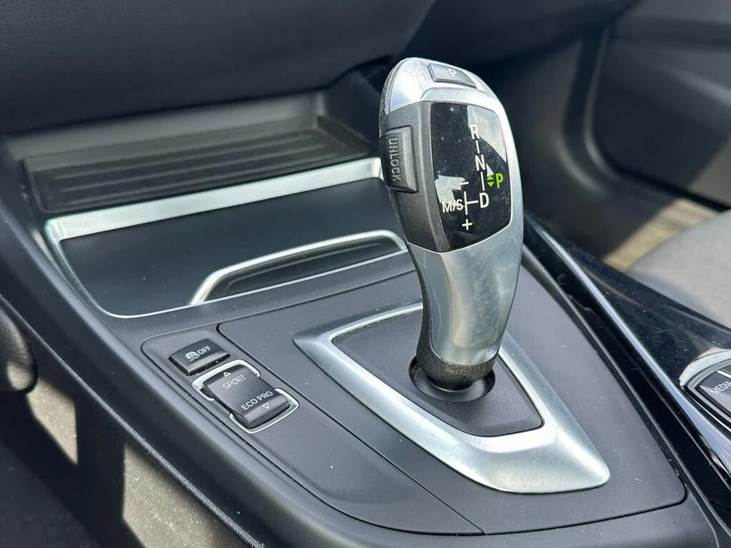 BMW 230 xDrive* MPACK* ПОДГРЕВ* КАМЕРА* SUNROOF* , снимка 16 - Автомобили и джипове - 55458546