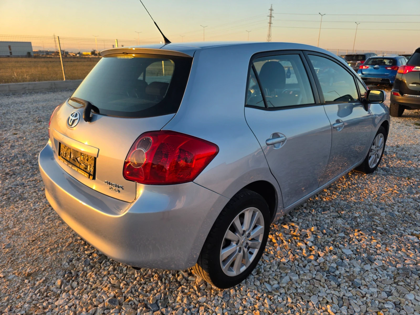 Toyota Auris 1.4 D4D Navi Автоматик Navi, снимка 3 - Автомобили и джипове - 55806692