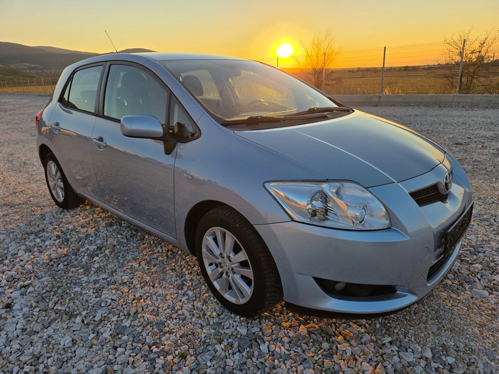 Toyota Auris 1.4 D4D Navi Автоматик Navi, снимка 2 - Автомобили и джипове - 55806692