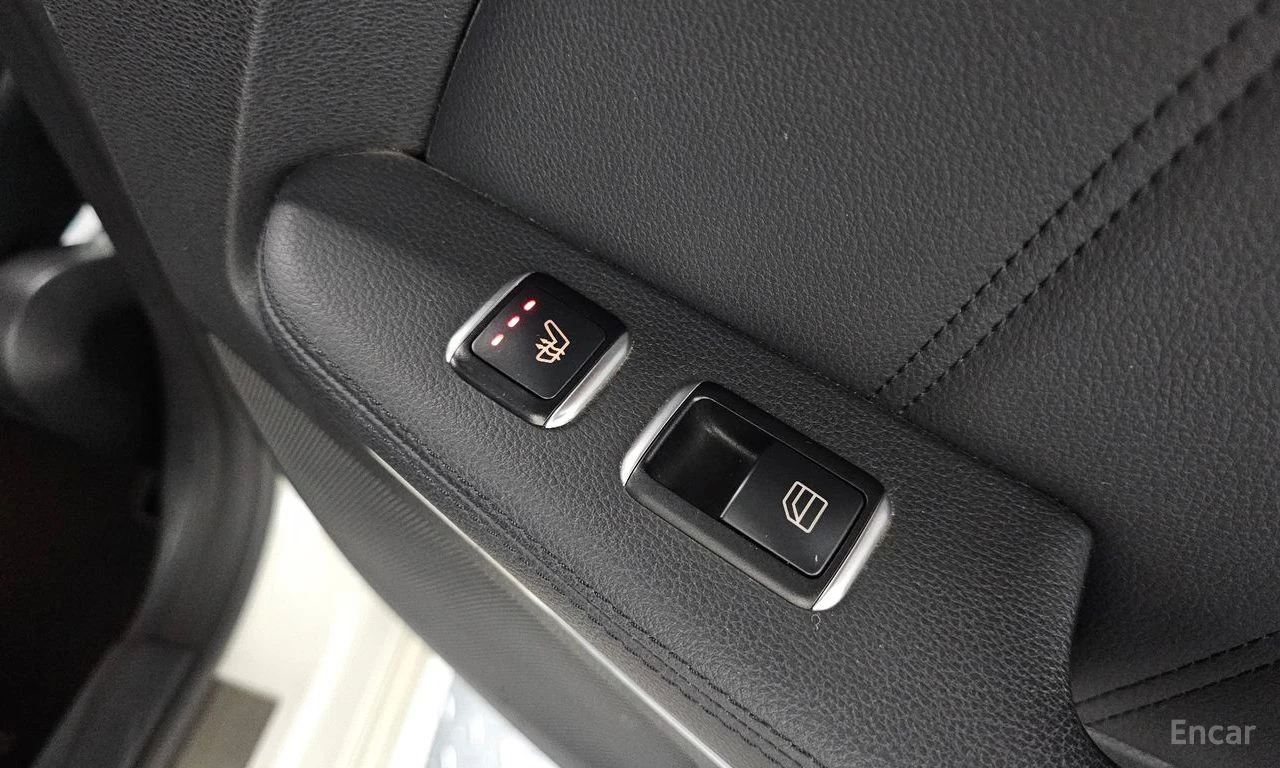 Mercedes-Benz E 63 AMG PANORAMA* ��������* �������* ���������* HARMAN-KAR | Mobile.bg � ����������� 15