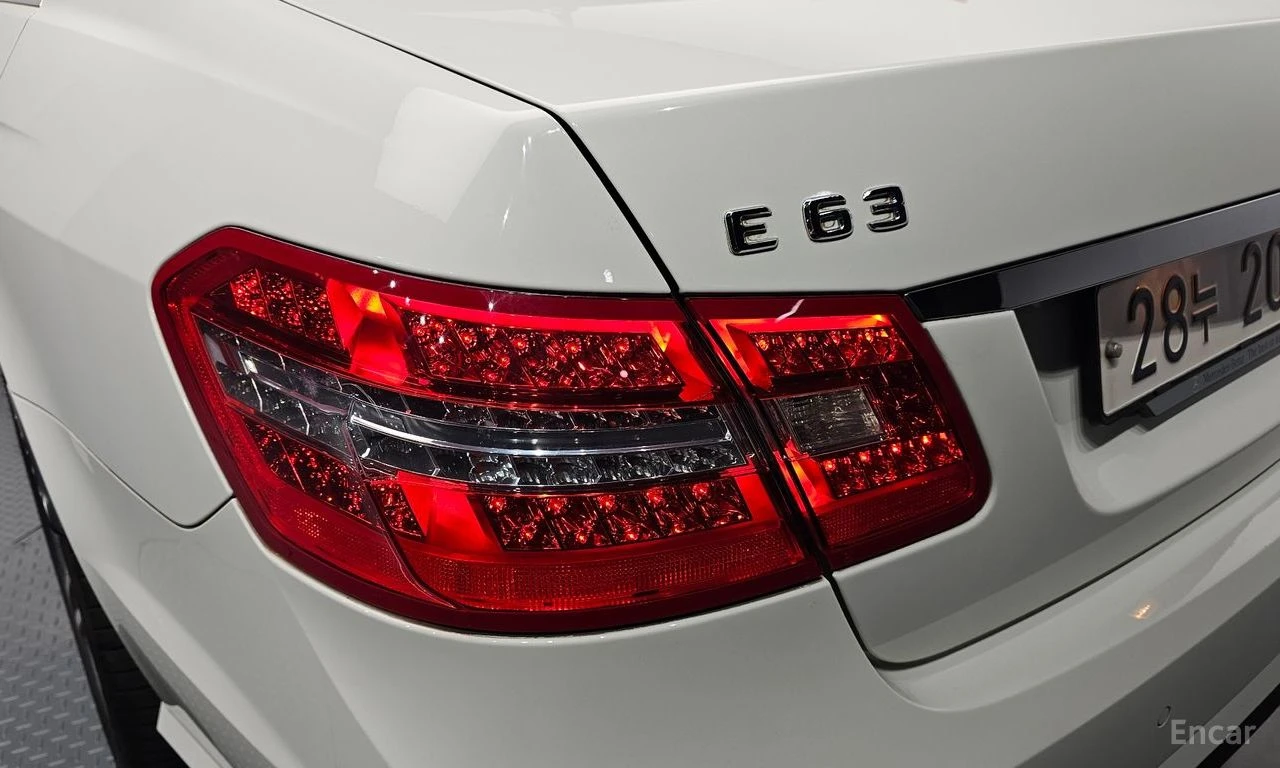 Mercedes-Benz E 63 AMG PANORAMA* ��������* �������* ���������* HARMAN-KAR | Mobile.bg � ����������� 4