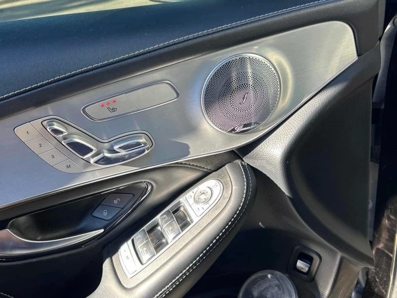 Mercedes-Benz GLC 63 AMG S 2019* CARFAX * БЕЗ ПЪРВОНАЧАЛНА ВНОСКА, снимка 13 - Автомобили и джипове - 52896318