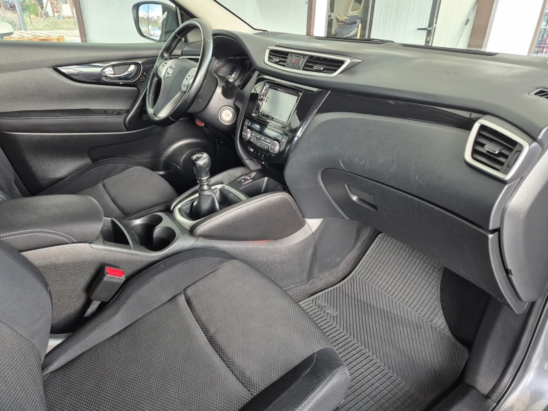 Nissan Qashqai 1.6  HDI      4×4, снимка 10 - Автомобили и джипове - 53025054