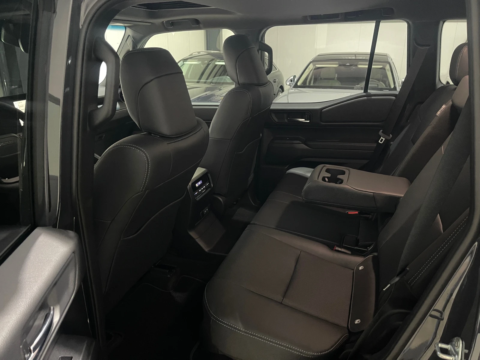 Toyota Land cruiser LC 250 EXECUTIVE 6+ 1 МЕСТА ЛИЗИНГ - изображение 8