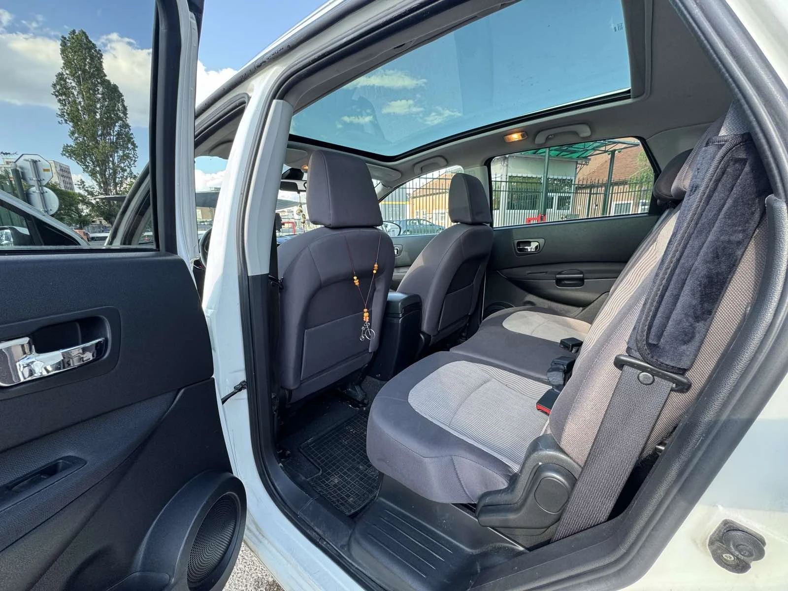 Nissan Qashqai 2.0 - изображение 6