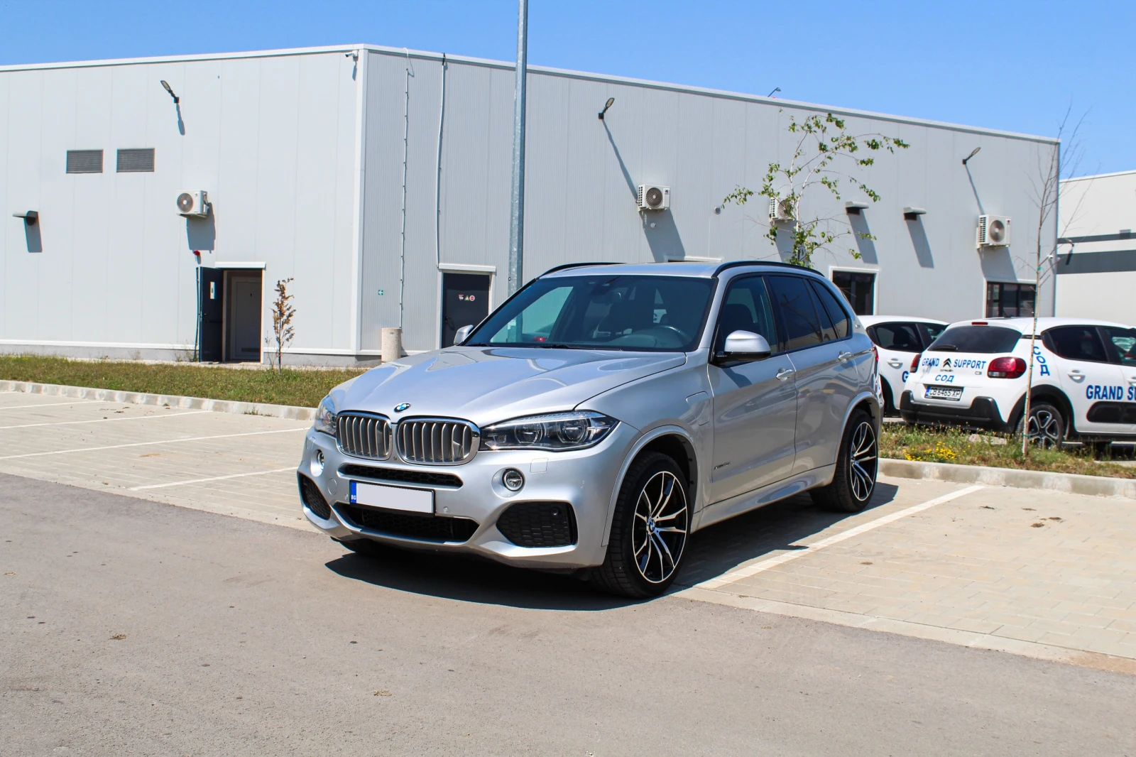 BMW X5 40e Plug in M Performance - изображение 2
