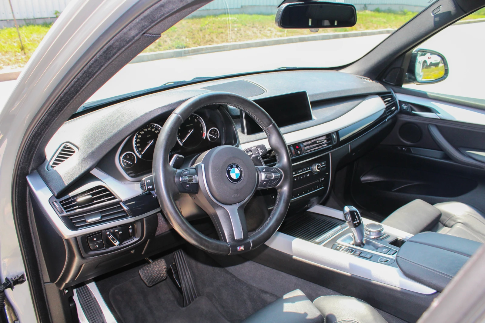 BMW X5 40e Plug in M Performance - изображение 10