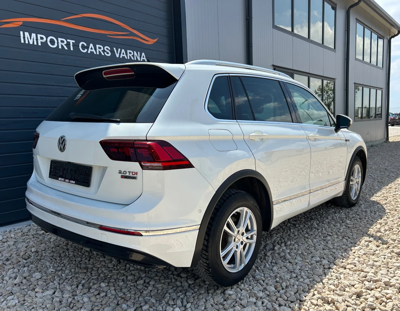 VW Tiguan 2.0 TDI DSG 190 k.c 4Motion R-Line  - изображение 8