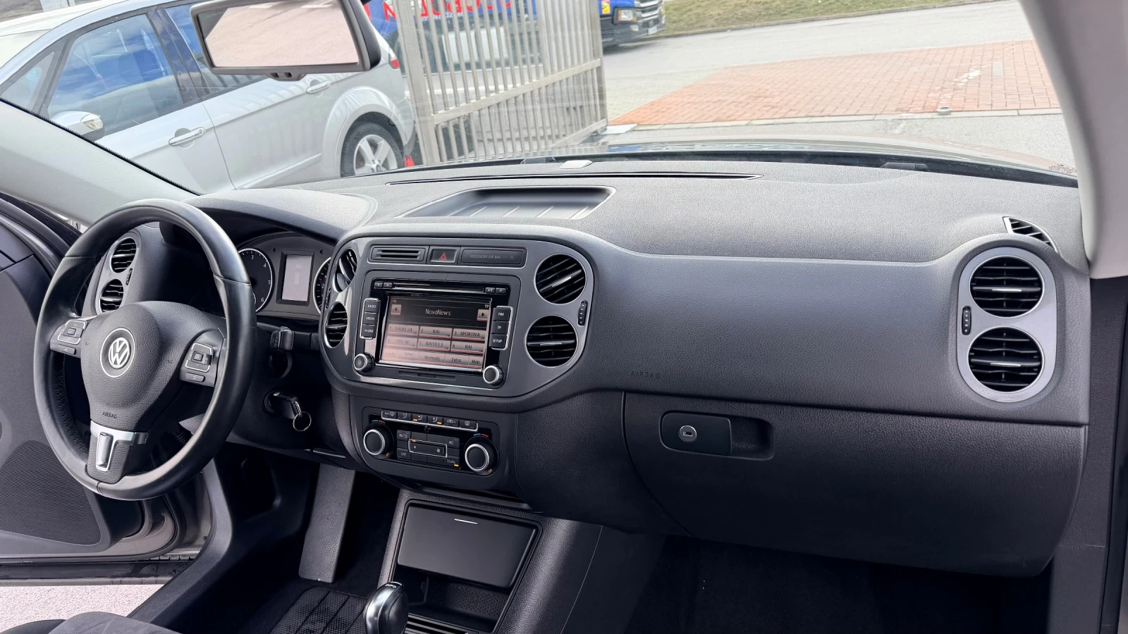 VW Tiguan 2.0TDI AVTOMATICI 4* 4 | Mobile.bg � ����������� 13