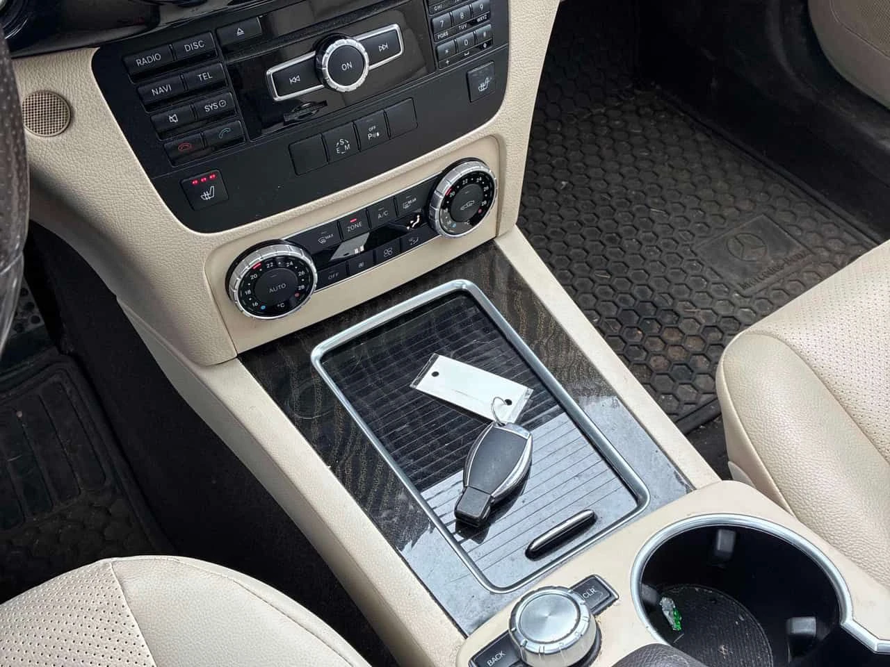 Mercedes-Benz GLK * 250 BlueTEC * 360* PANO* ЕЛ.БАГАЖНИК* , снимка 10 - Автомобили и джипове - 54198047