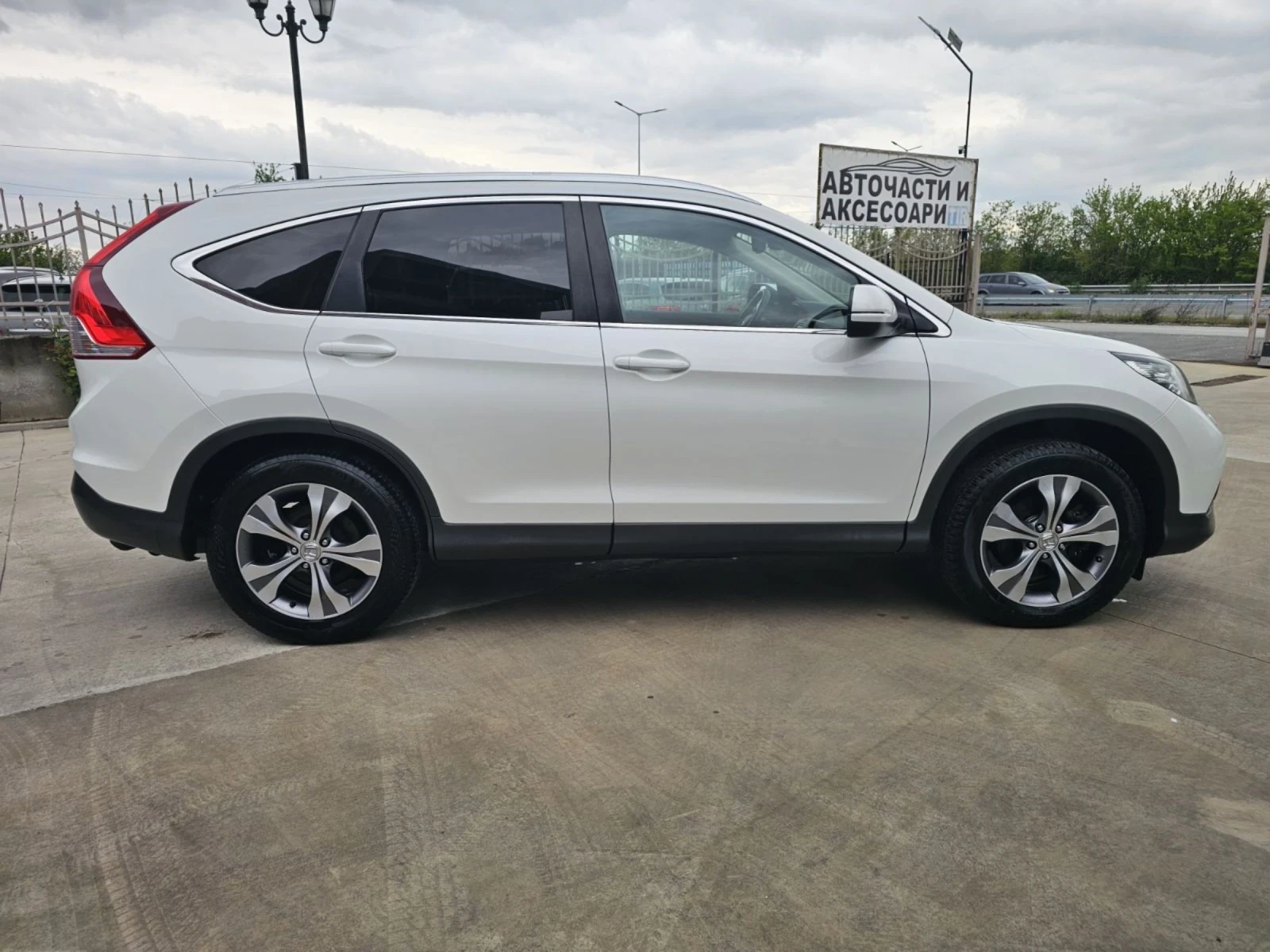 Honda Cr-v 2.2 i-DTEC/ 150 к.с./ 4х4/ EXECUTIVE/ NAVI/ КАМЕРА, снимка 7 - Автомобили и джипове - 54382399