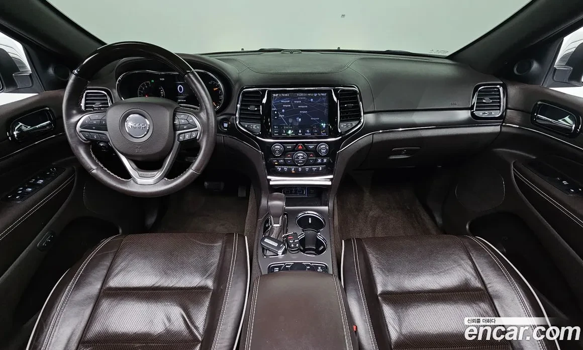 Jeep Grand cherokee 3.6 / OVERLAND / ОБДУХ / PANO / DISTRONIC / ВЪЗДУХ, снимка 8 - Автомобили и джипове - 54573996