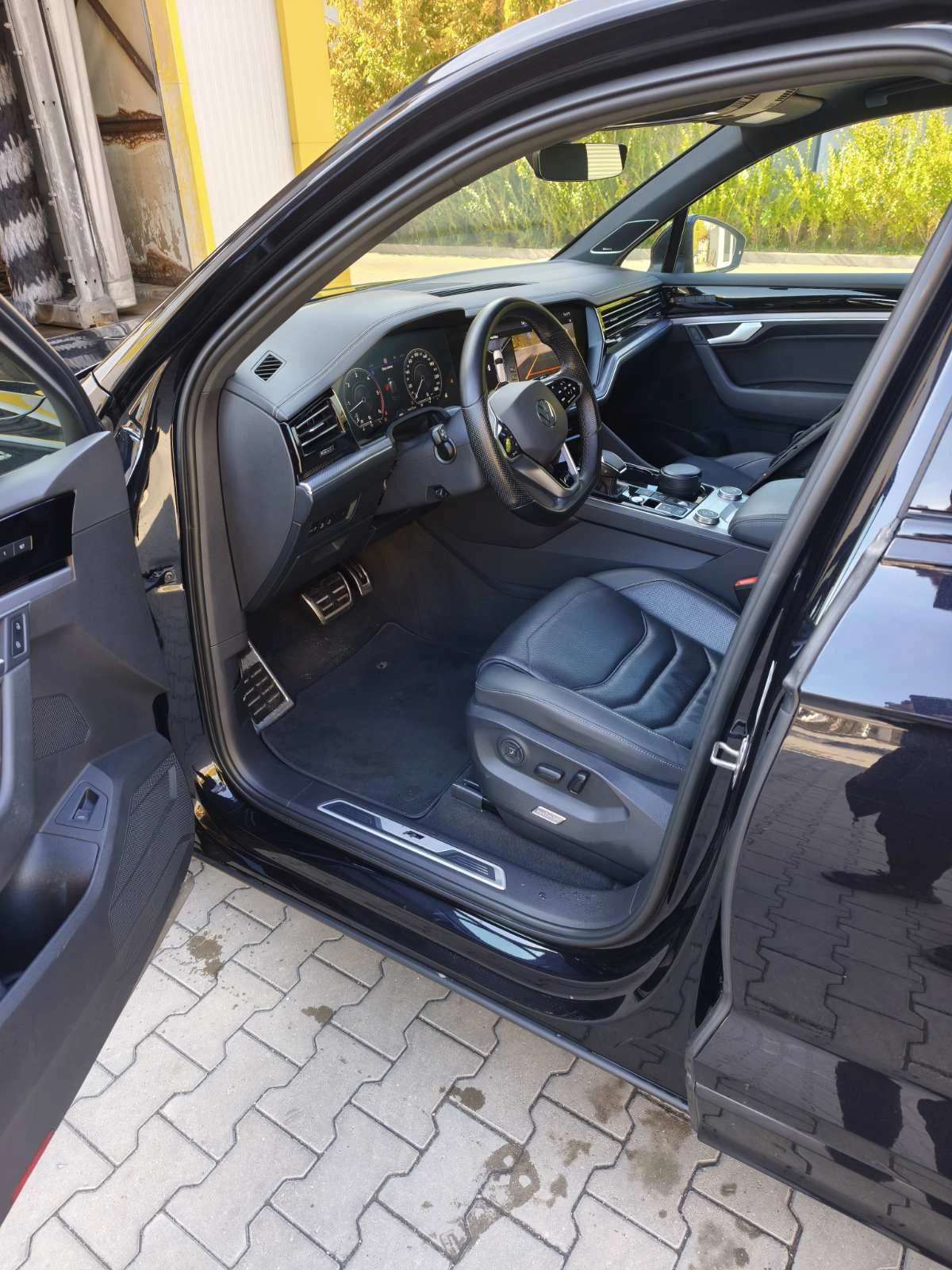 VW Touareg R-line Black Edition 4 MOTION, снимка 12 - Автомобили и джипове - 56527736
