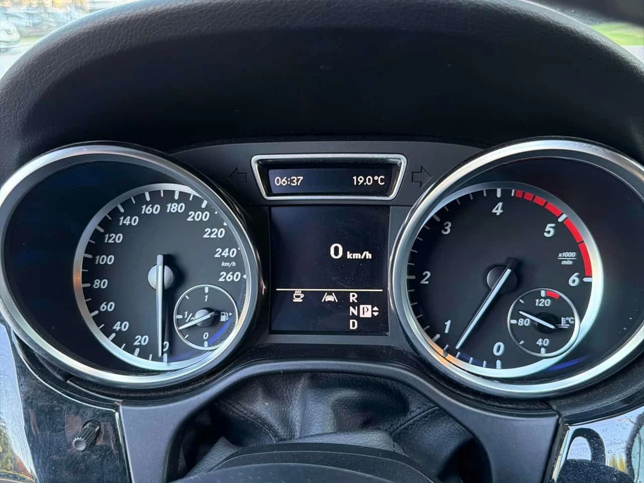 Mercedes-Benz ML 350 * BlueTEC * CARFAX * ОПЦИЯ ЗА ФИНАНСИРАНЕ * , снимка 8 - Автомобили и джипове - 55580641