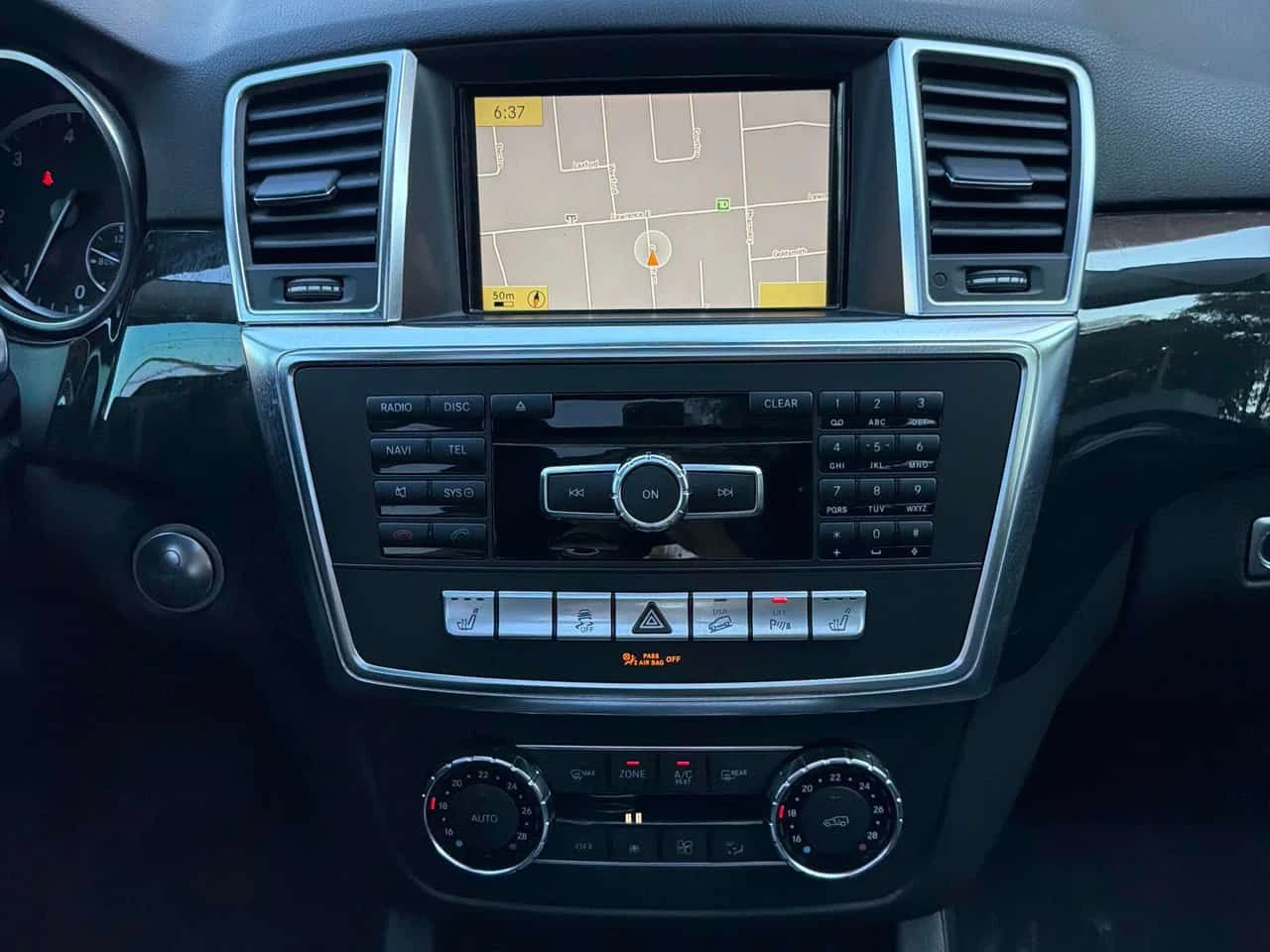 Mercedes-Benz ML 350 * BlueTEC * CARFAX * ОПЦИЯ ЗА ФИНАНСИРАНЕ * , снимка 10 - Автомобили и джипове - 55580641