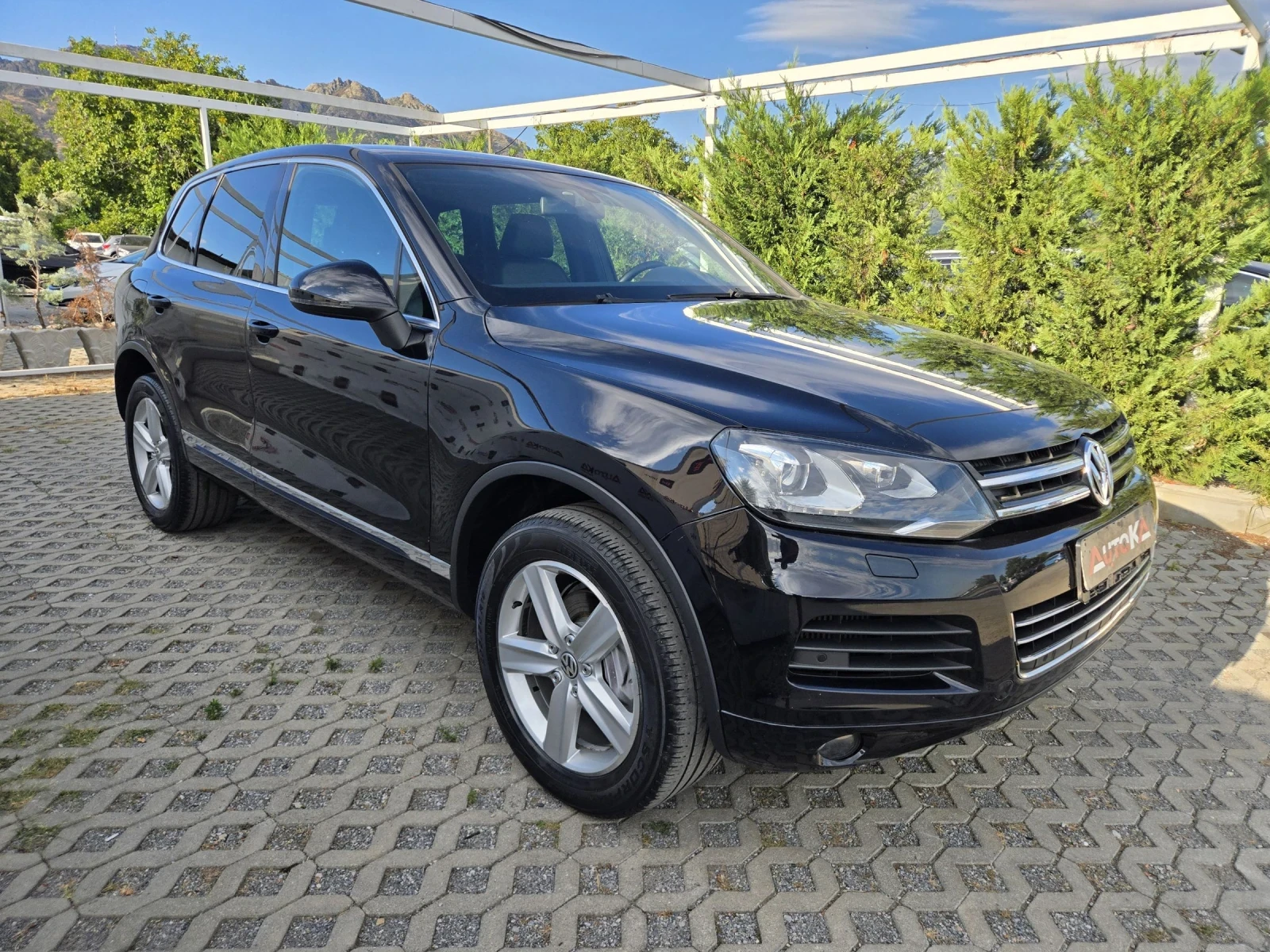 VW Touareg 3.0TDI-239кс= 8СК= 4Х4= LED= NAVI= ПОДГРЕВ, снимка 2 - Автомобили и джипове - 55729723