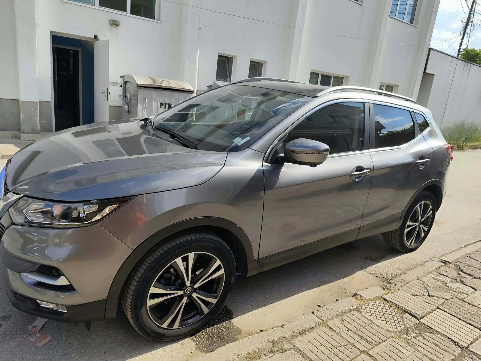 Nissan Qashqai, снимка 2 - Автомобили и джипове - 56509150