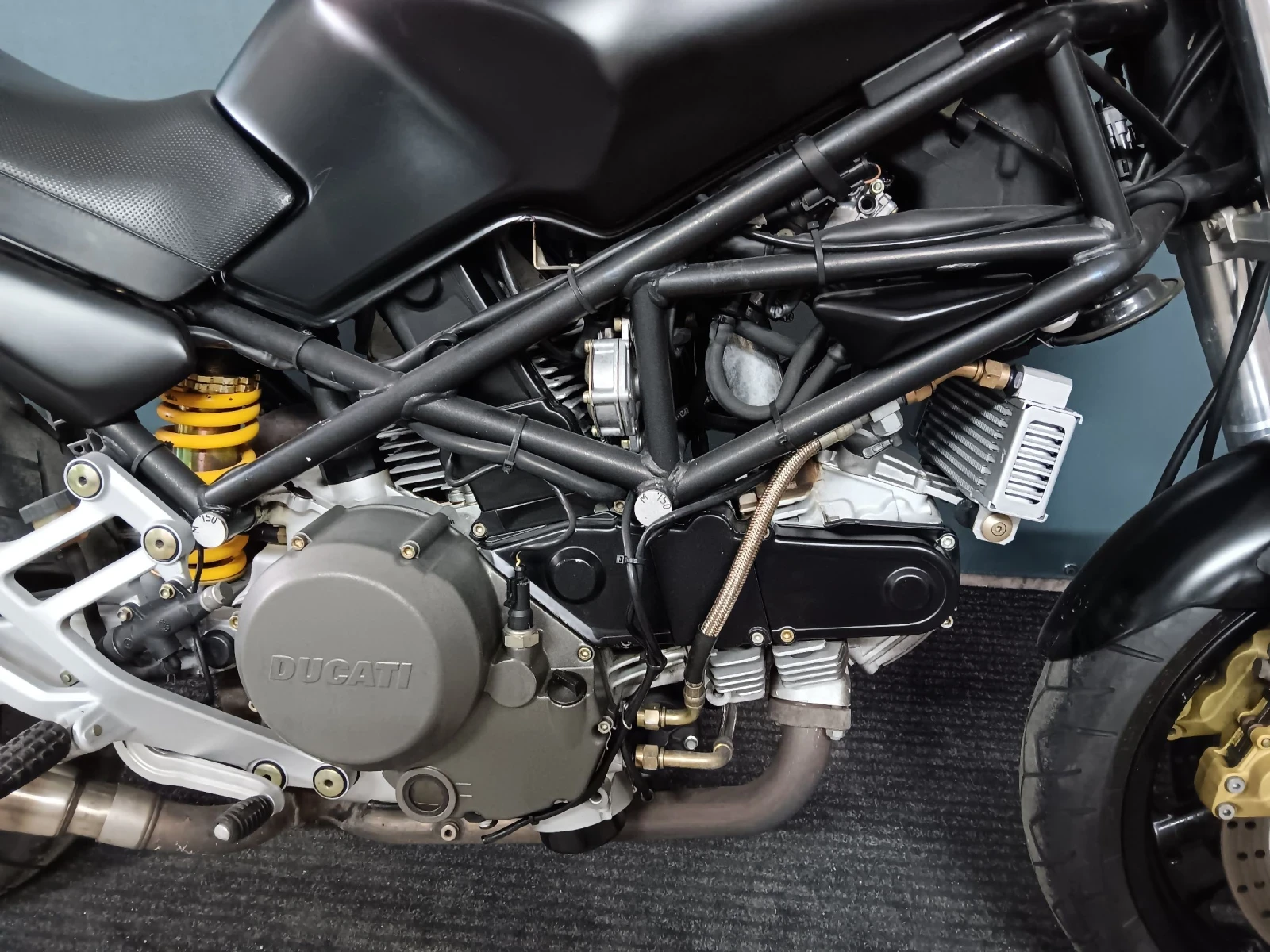 Ducati Monster 750 DARK - изображение 10