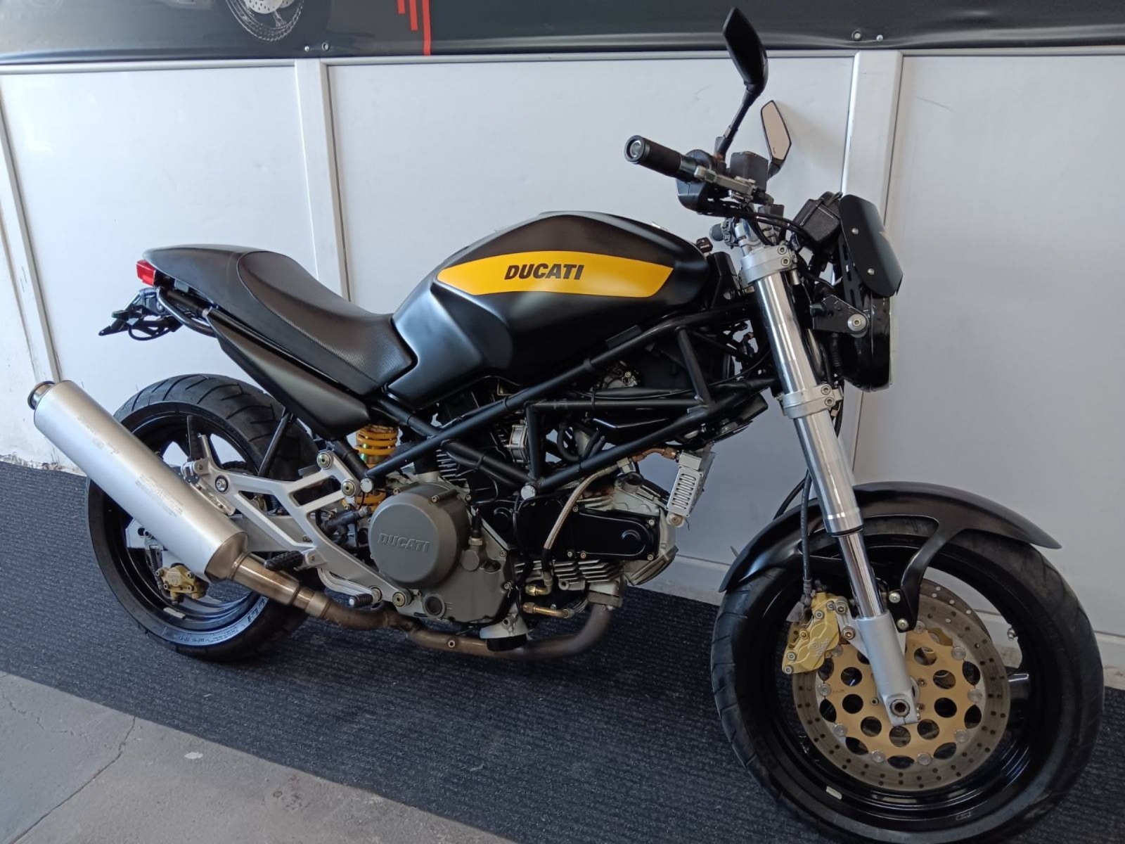 Ducati Monster 750 DARK - изображение 2