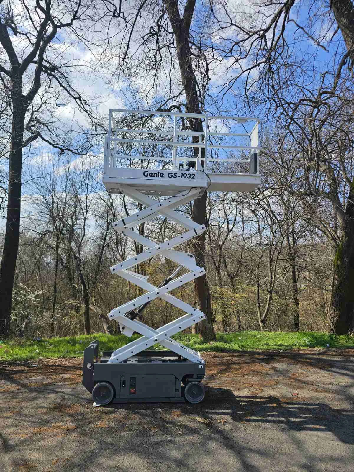 Автовишка Друга марка Genie GS-1932, снимка 5 - Индустриална техника - 53999715