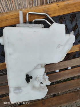 Казанче за  течност за чистачки.W211,E280, снимка 3