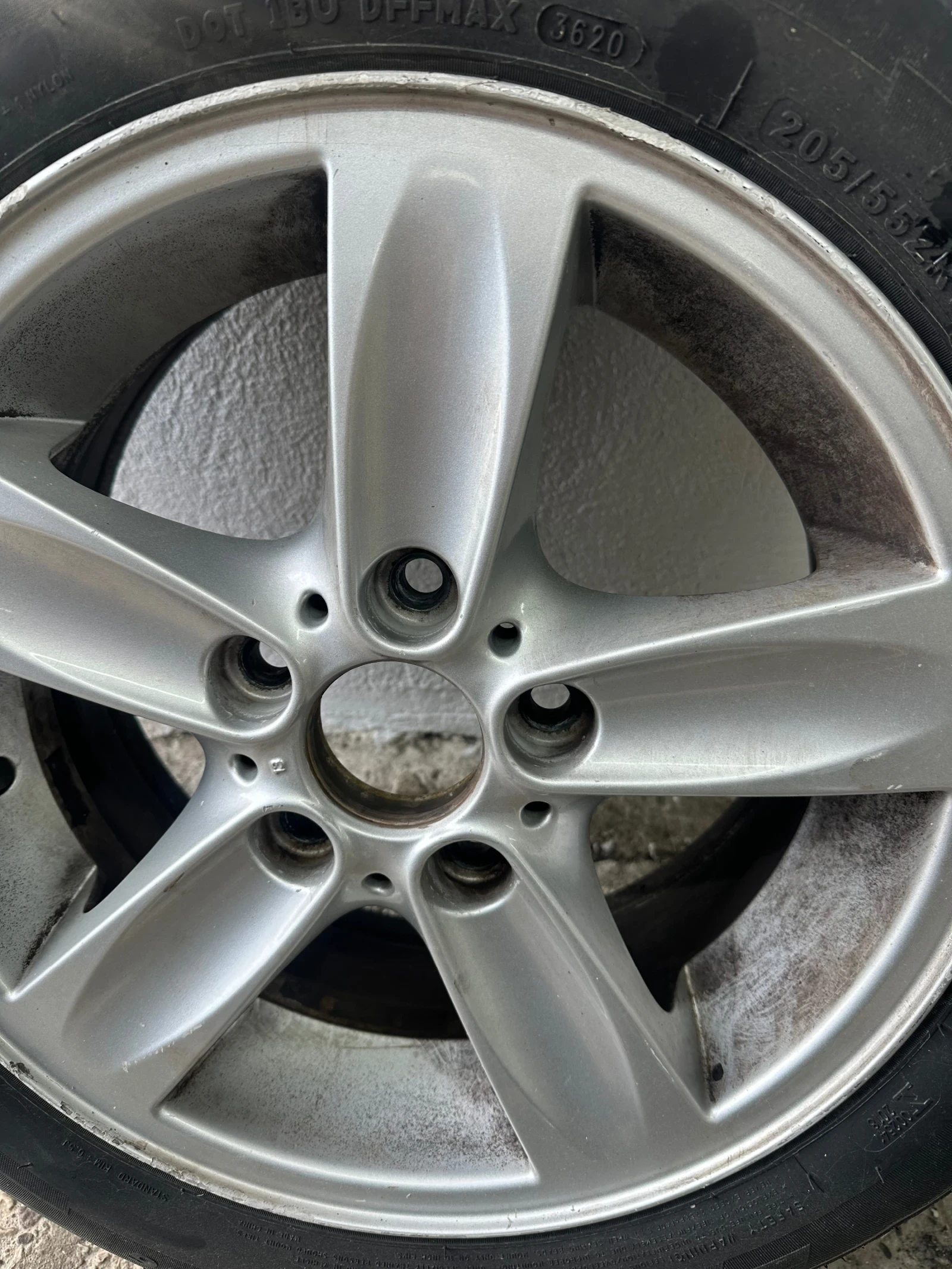 ���� � ������ 205/55R16 �� BMW 118 | Mobile.bg � ����������� 2