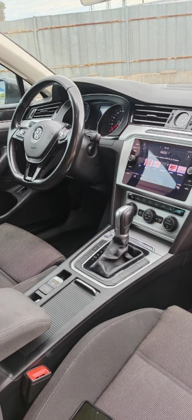 VW Passat 2.0TDI Carplay* Navi* ACC* USB* ISOFIX , снимка 6