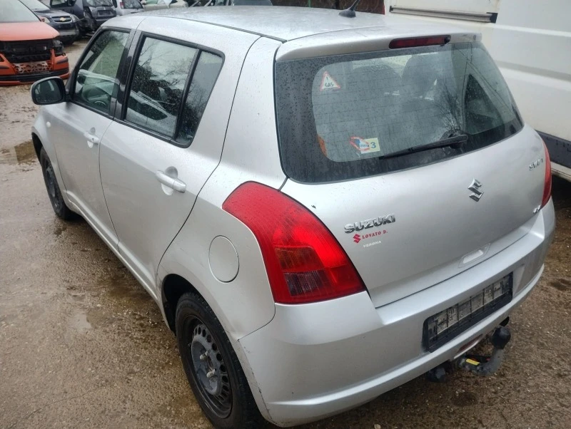 Suzuki Swift 1.3 2wD и 4х4, снимка 11 - Автомобили и джипове - 41316753